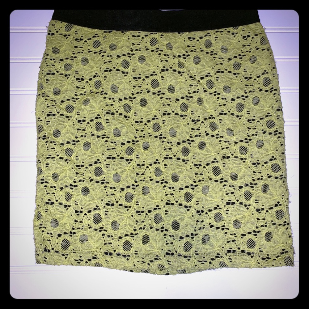 Candies Xs mini skirt in neon yellow lace/black